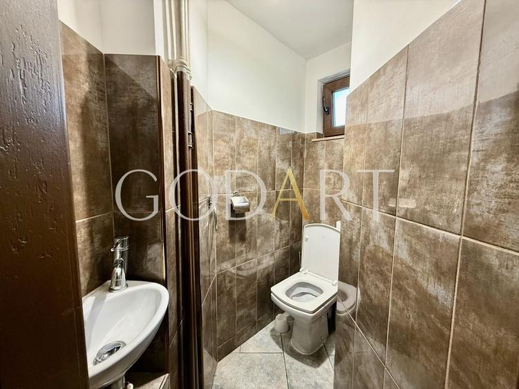Apartament cu 5 camere decomandat în Dorobanți