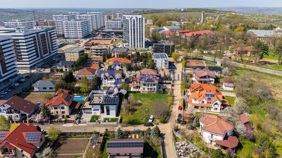 Teren Construcții intravilan de 971 mp, în Copou