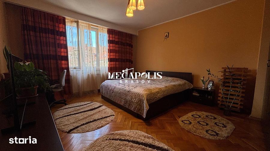 Casă cu 5 camere cu Teren 500 Mp în Central