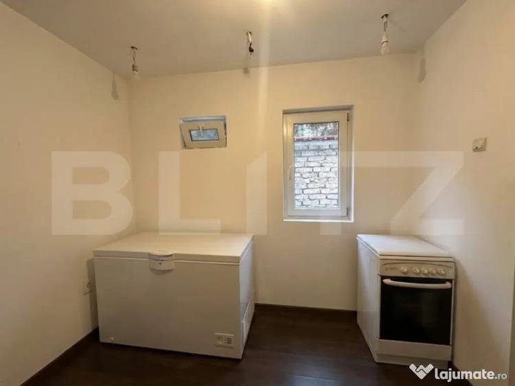 Casa cu 2 locuin?e ?i teren ~200 mp in Doroban?i M? - 1