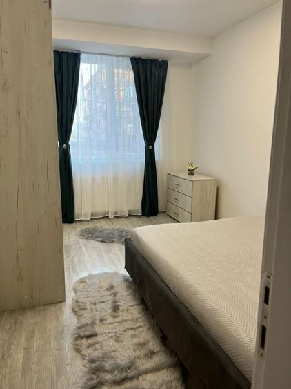 Apartament cu 2 camere decomandat în Roșu