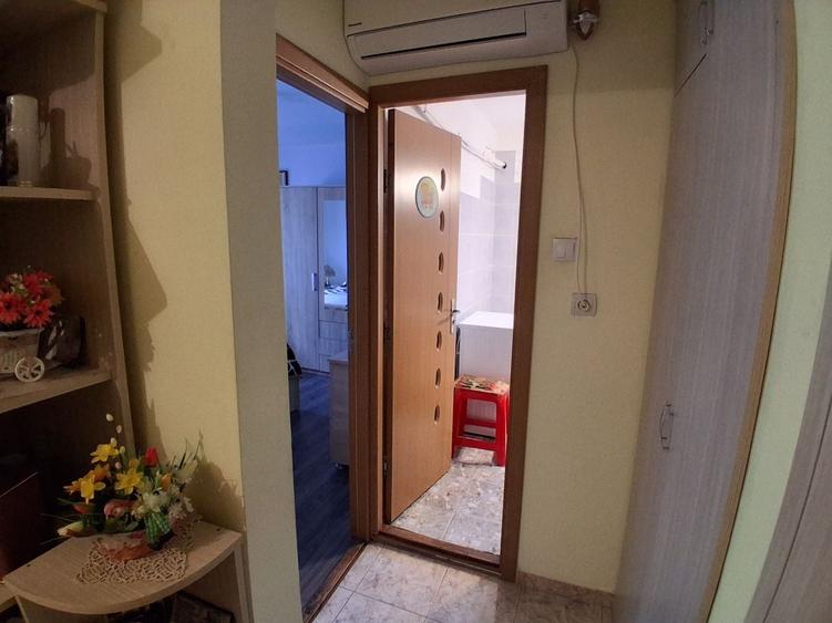 Apartament cu 2 camere decomandat în Bârzești