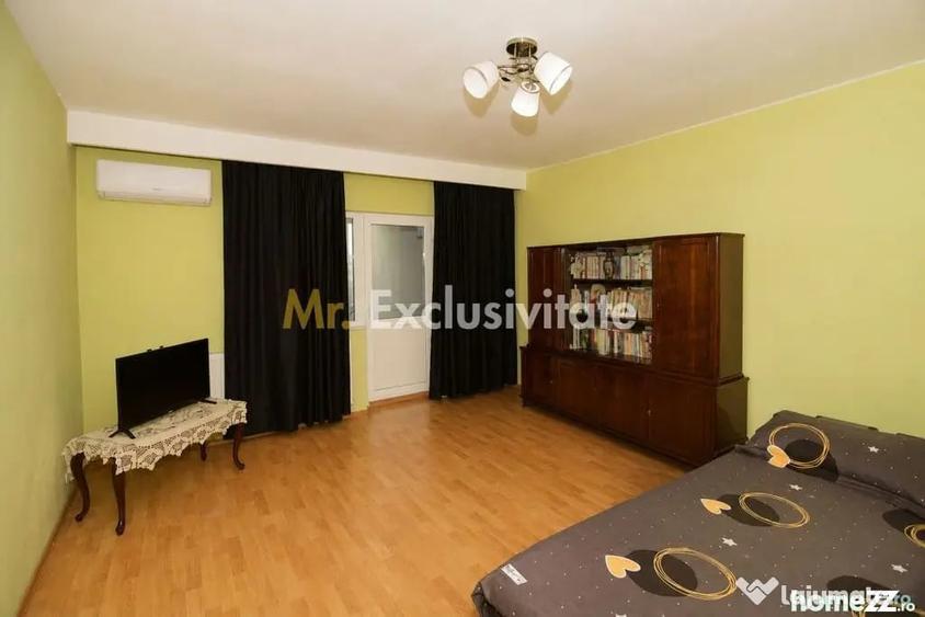 Apartament cu 3 camere decomandat în Prundu