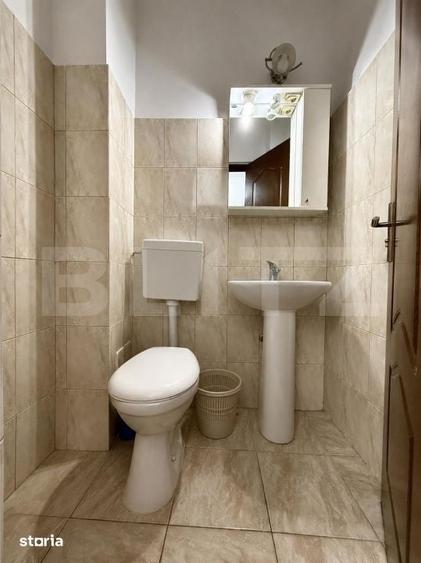 Apartament cu 3 camere semidecomandat, mobilat în Burdujeni