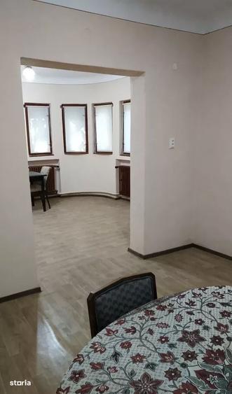 Apartament cu 3 camere decomandat în 1 Decembrie 1918