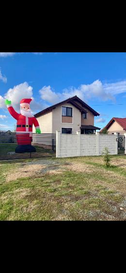 Casă individuală cu 4 camere cu Garaj în Sânmihaiu Român