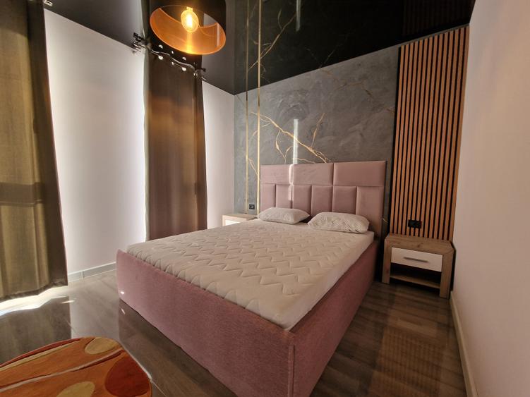 Apartament cu 2 camere decomandat, mobilat în Central