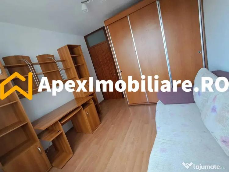 Apartament cu 3 camere decomandat, mobilat în Eroii Revoluției