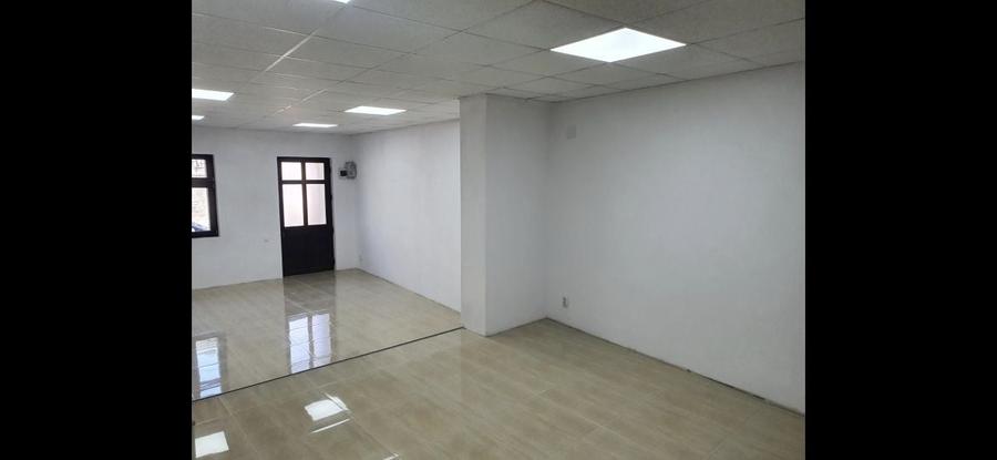 Spațiu comercial, de 70 mp, în Central