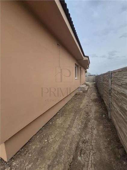 Duplex pe parter - 3 dormitoare - zona foarte buna - gata de mutat - 5