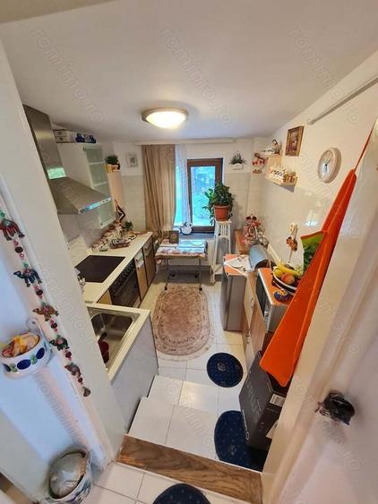 Vanzare casa cu anexa locuibila si teren - 5