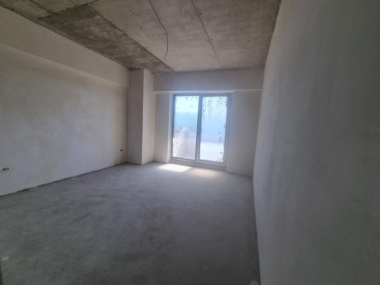 Apartament cu 2 camere decomandat în Nicolina