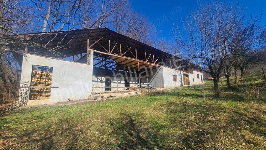 Construc?ie + teren de vanzare in comuna Valea Ia?ului, sat Cerbureni, jude? Arge?. - 4