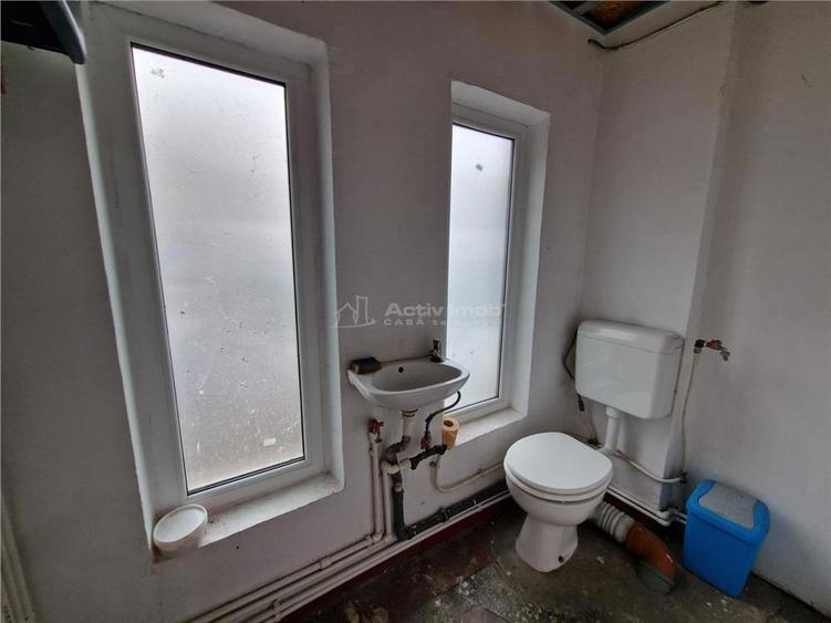 Resita CHIRIE Sp.Com. 62 mp.Piata Sud. - 1