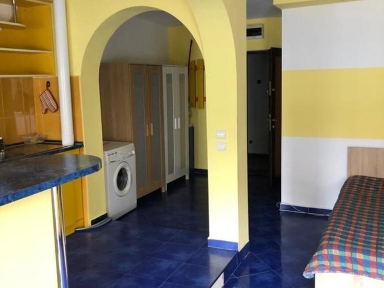 Calea Vitan, garsoniera, etaj 2, stradal, mobilata, utilata, 300 euro - 3