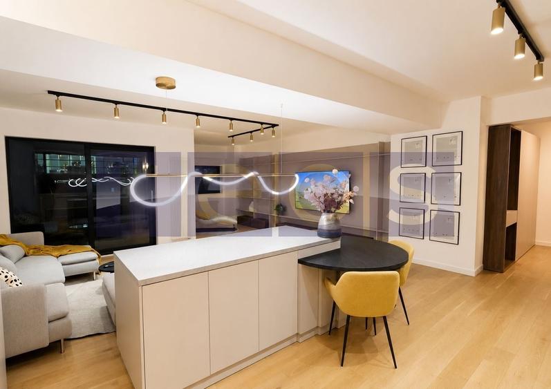 Apartament cu 3 camere decomandat în Pipera