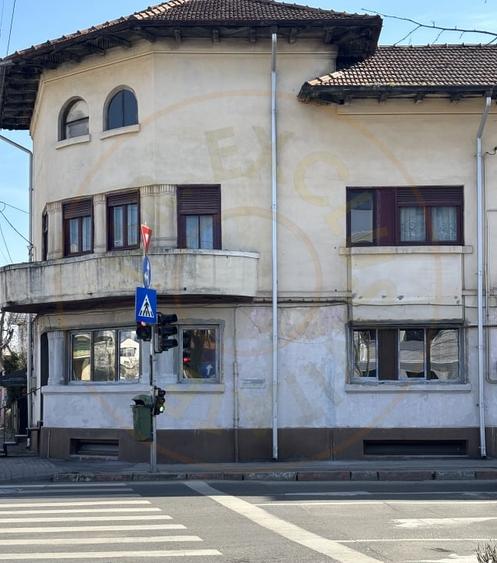 Spațiu birouri / locuință – 181 mp utili, etaj + mansardă în vilă, Centru Piteșt - 2