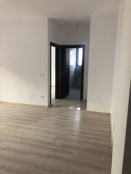 2 camere bloc cu lift la 1 minut de benzinaria Eso Braytim - 5