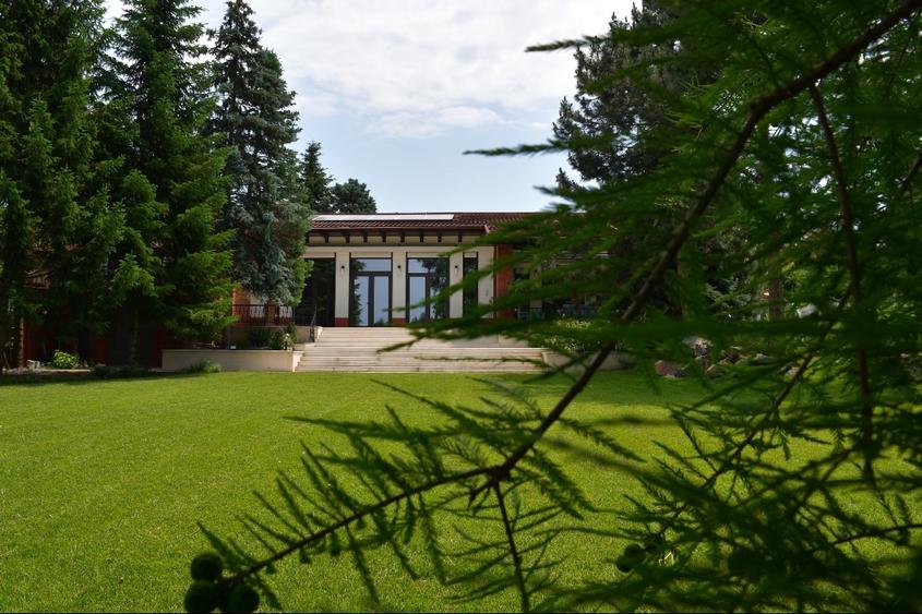 DIRECT PROPRIETAR-VILĂ DEOSEBITĂ PE MALUL LACULUI SNAGOV - 14