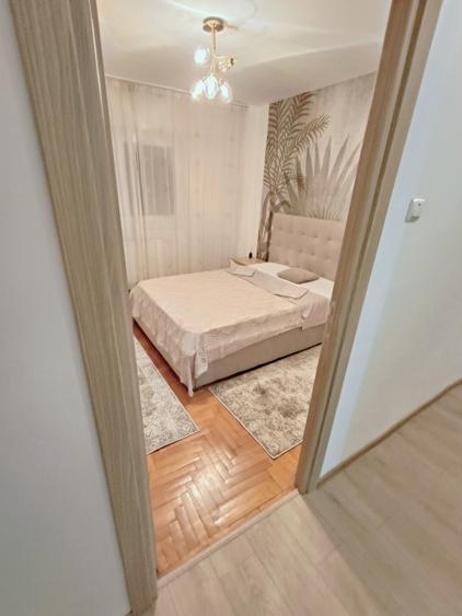 Centrul Civic - apartament 2 camere decomandat - etajul 1 - 1