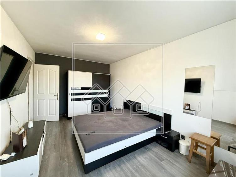 Apartament de vanzare in Sibiu - 3 camere, decomandat - Vasile Aaron - 4