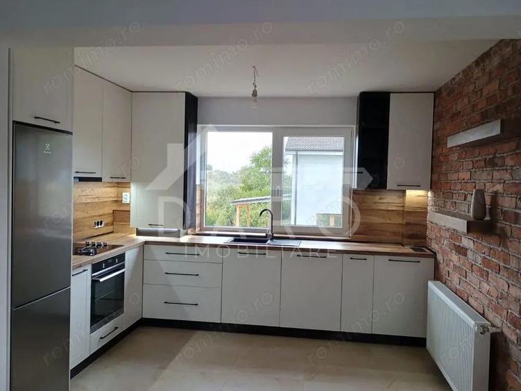 Case tip triplex de vanzare | 110 mp | Garaj | 126.000 - 14