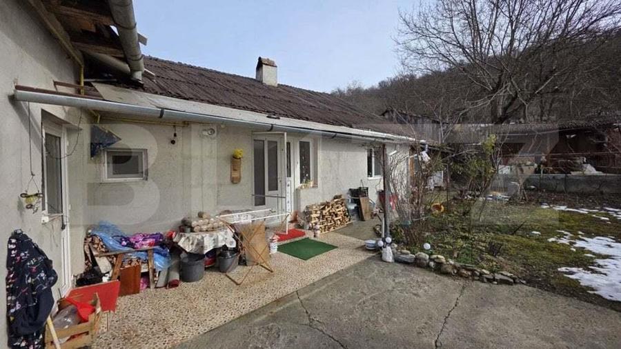 Casa de vanzare, cu 4 camere, 120 mp, teren de 1500 mp, zona centrala - 16