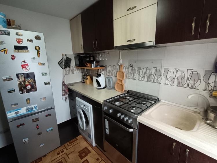 APARTAMENT 2 CAMERE, MOBILAT SI UTILAT, ET.3/4, PODU ROS, RENOVAT RECENT - 4