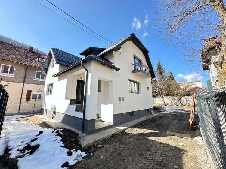 Vilă interbelică 6 camere restaurată integral – proprietate rară Sinaia centru - 1