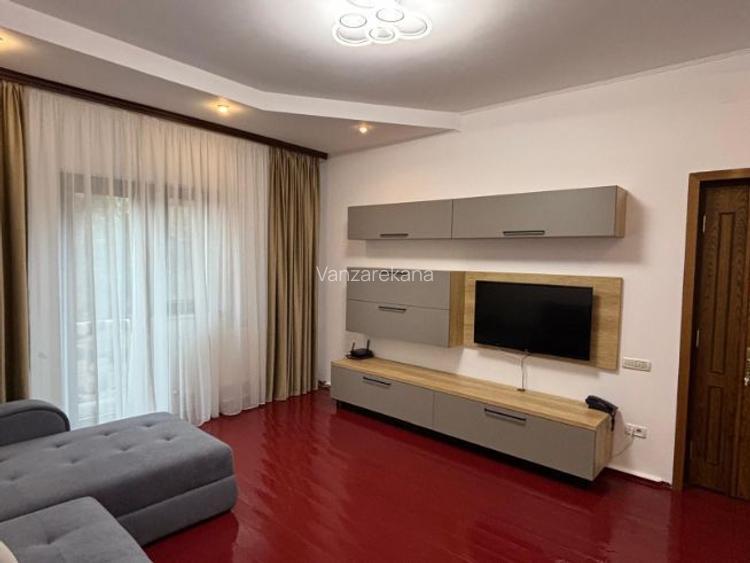 Apartament cu curte interioara privata ultracentral zona TOMISMALL Apartament cu curte interioara privata ultracentral zona TOMISMALL