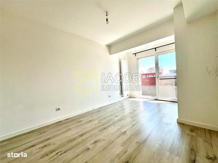 Apartament cu 3 camere decomandat în Ștefan cel Mare