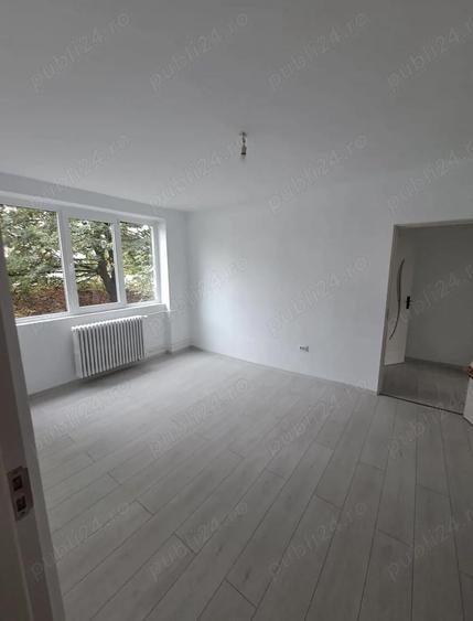 Zona centrala Vand appartament 4 camere - 4