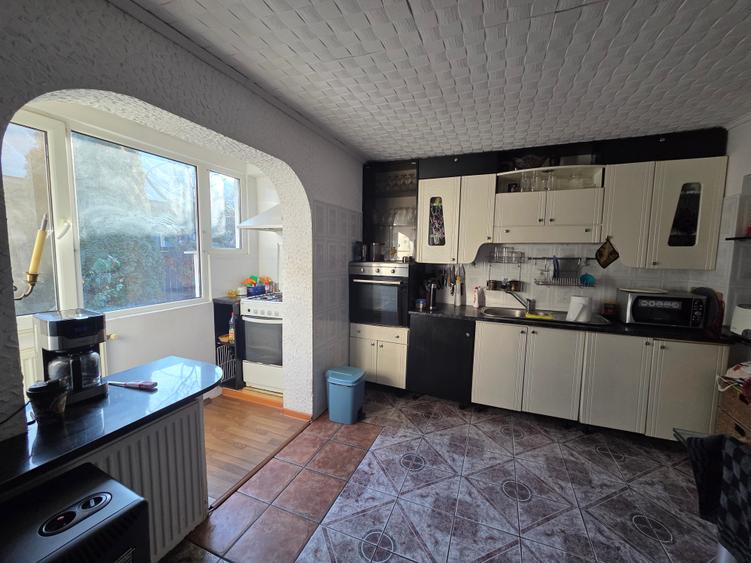 Casa P+1 zona linistita Adjud Vrancea - 6