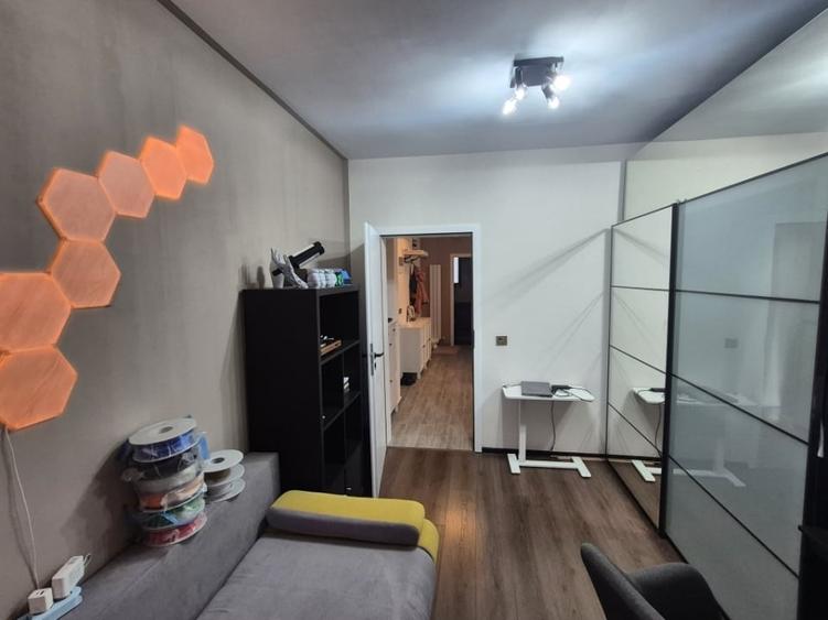 3 Camere 100mp Vedere Panoramica Moldova Mall - Popas Pacurari - Mobilat - Loc P - 9