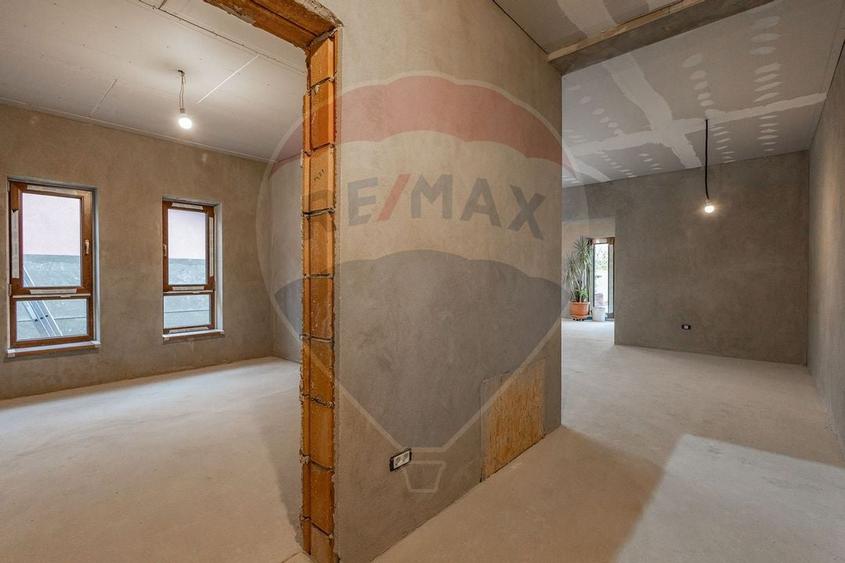 Casă / Vilă cu 3 camere de vânzare - 19