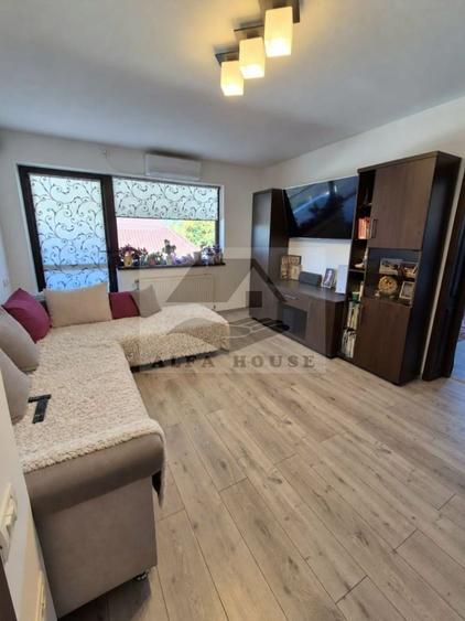 Apartament cu 4 camere decomandat, mobilat în Tractorul