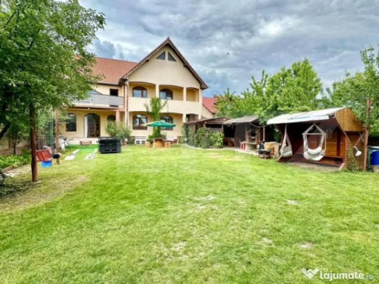 Casa 5 camere,teren 700 mp, foisor si gratar,Micesti - 1