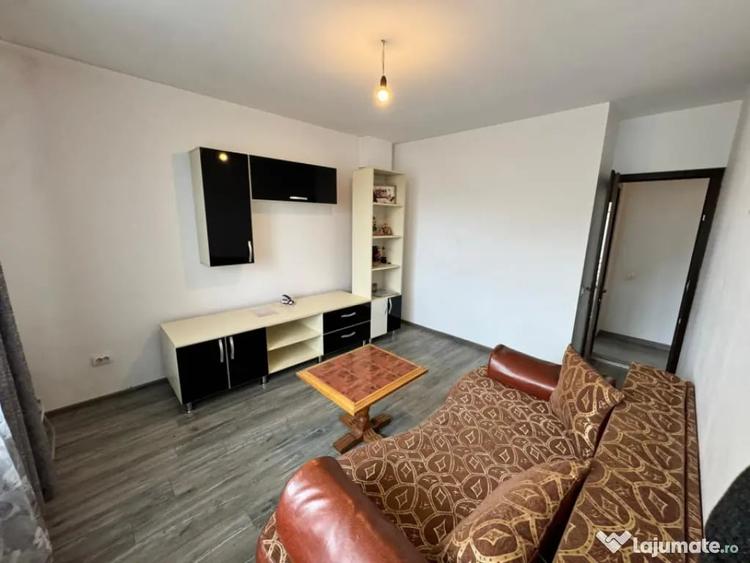 Apartament cu 2 camere decomandat în Hotvon