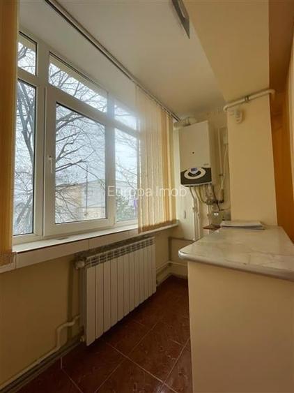 Apartament 4 camere de vanzare zona Alunisului -Tulcea