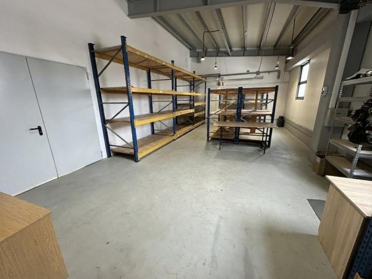 HALA DE INCHIRIAT I 1200 MP I CU TOATE UTILITATILE I ACCES TIR I CURTE I - 7