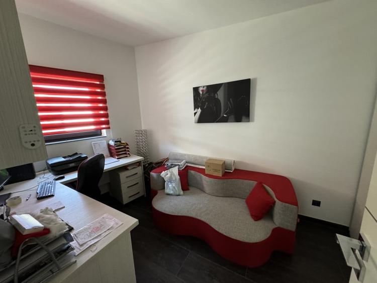 Casa Individuala De Inchiriat, Piscina, 225mp, Zona Teilor - 13