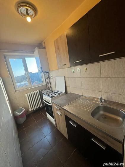 proprietar inchiriez apartament 3 camere - 1
