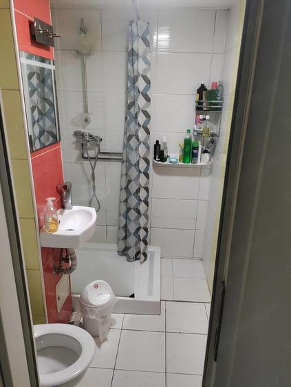 Vand apartament 2 camere decomandate sectorul 2 - 10