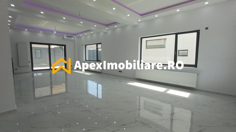 Casă individuală cu 7 camere cu Canalizare în Pipera