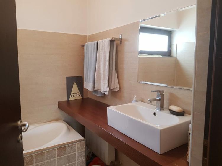 Vand Urgent apartament 2 camere-Etaj 1-67mp-Sanpetru Residence-Str Uranus nr 1 - 8