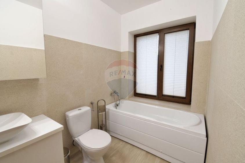 Casa cu 5 camere de inchiriat, zona Becas - 11