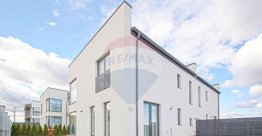 Locuie?te intr-un peisaj de poveste Vila moderna ... - 15