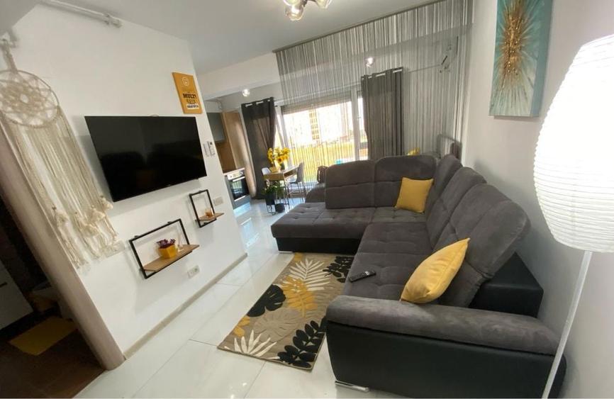 Vand studio vis a vis de vivo mall constanta - 2