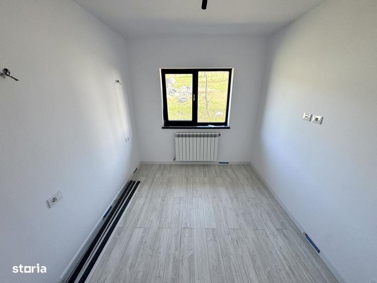 Casă cu 3 camere în Bucium