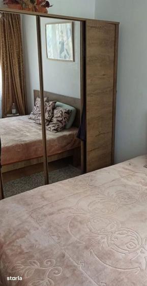 De vanzare apartament cu 3 camere ?i balcon, situat la parter inalt - 2